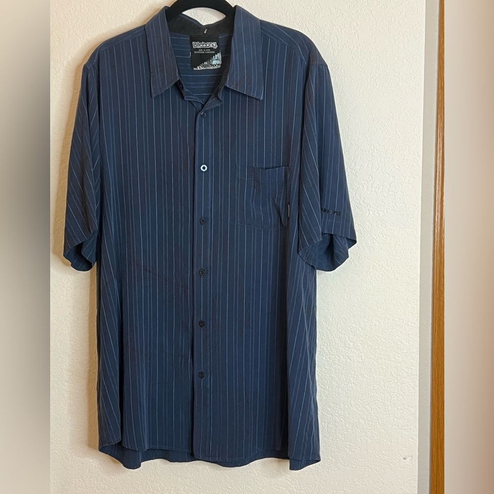 Billabong Short Sleeve Button Down Shirt - Men’s XXL